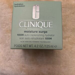 Clinique Moisture Surge 100H Hydrator - Mint Green